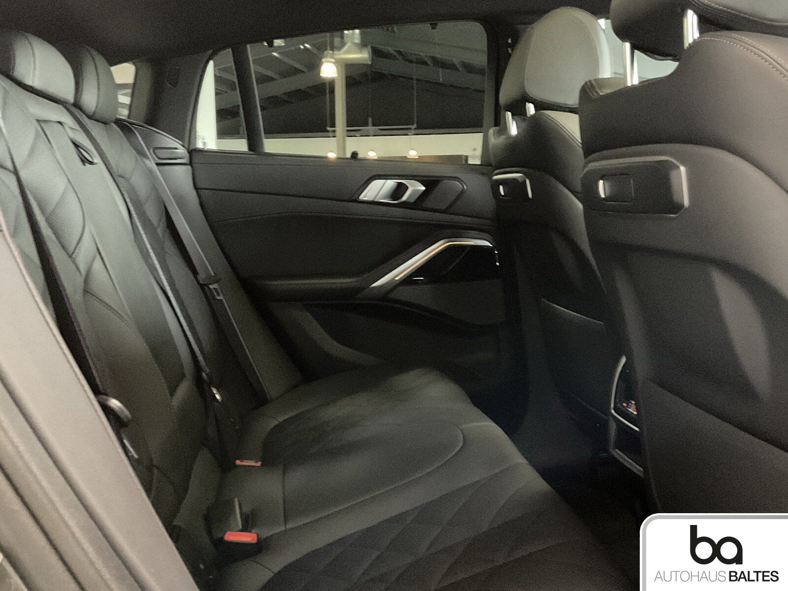 BMW X6 xDrive 30d M Sport 22"/Pano/HK/DrivPro/Luft/A