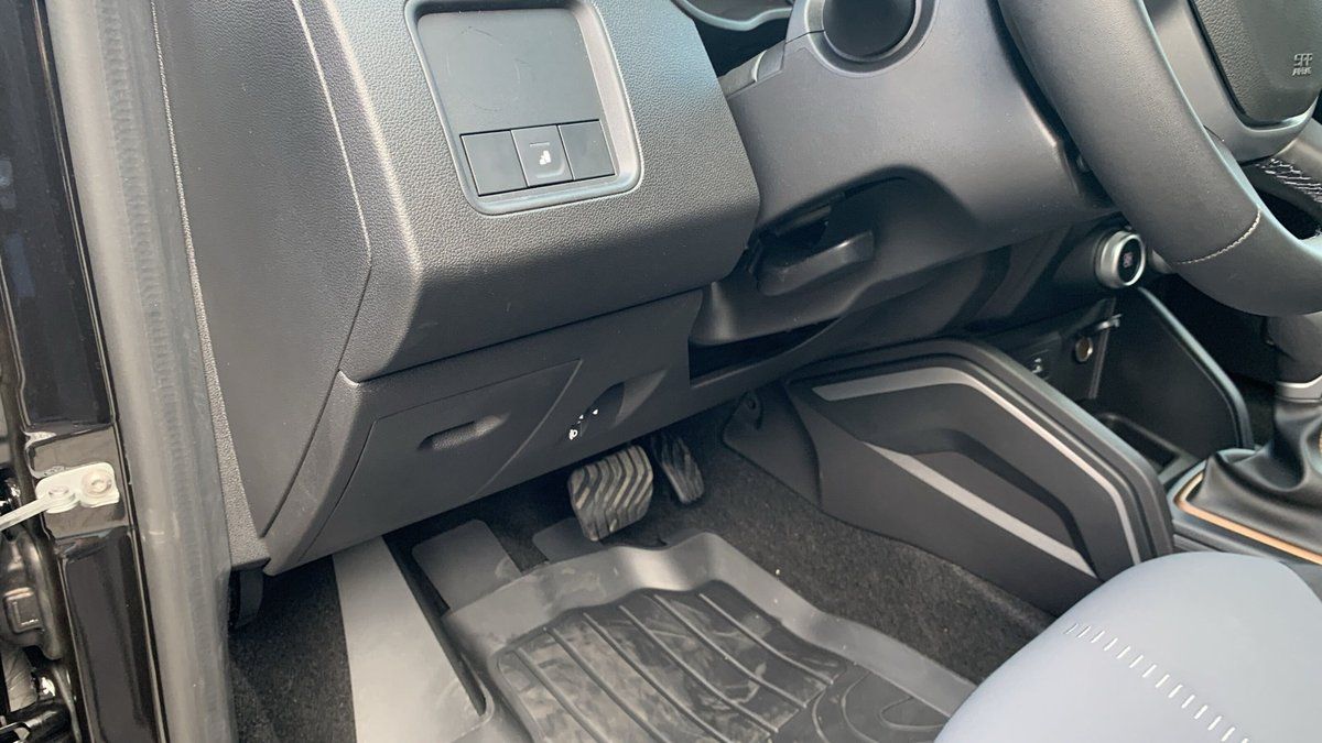 Dacia Duster TCe 150 EDC - Samsaru's Car Outlet