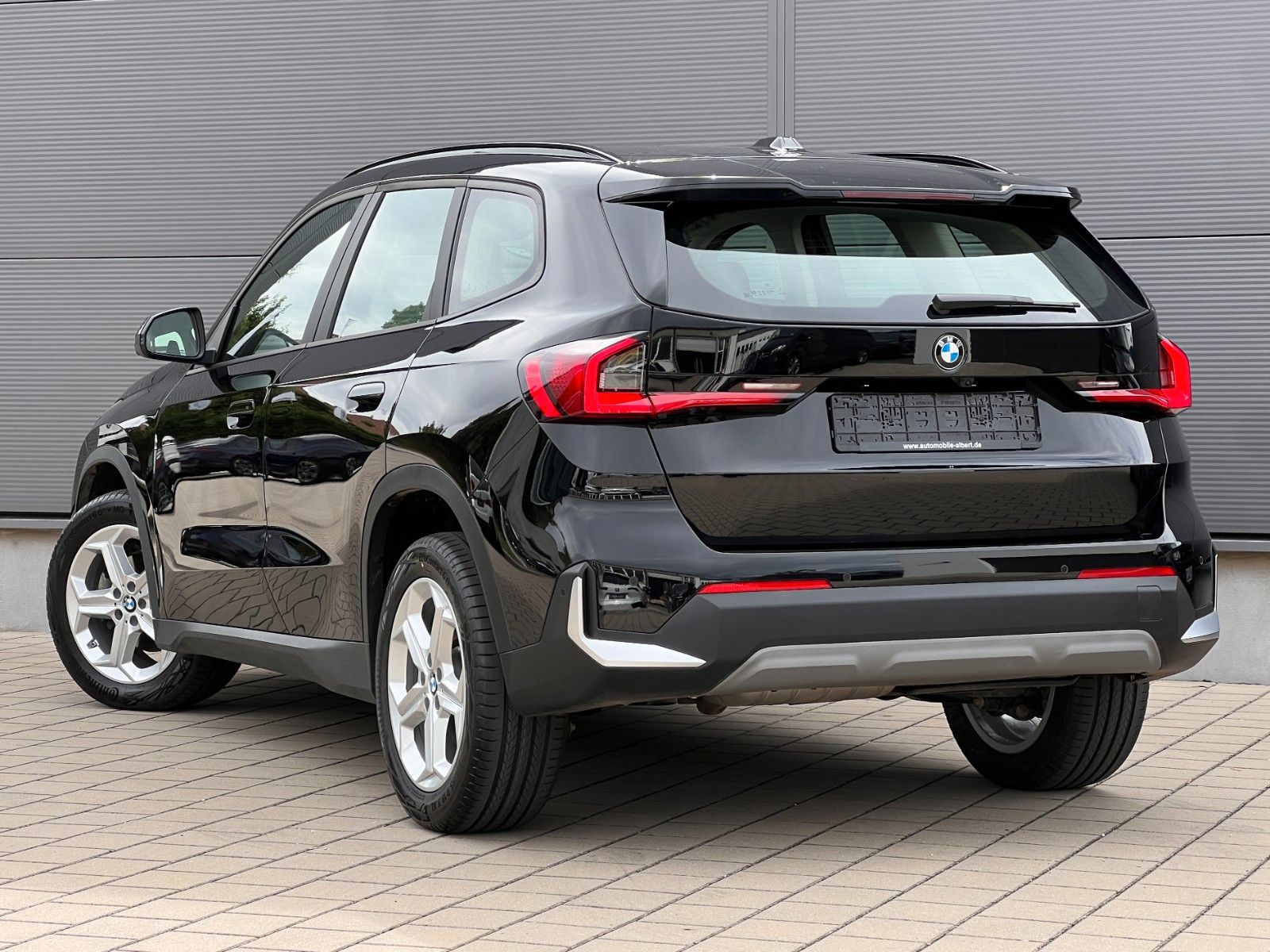 BMW X1 20d xDrive - Samsaru's Car Outlet