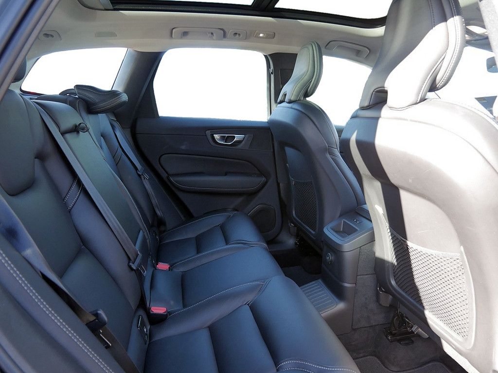 Volvo XC60 T8 Recharge Inscription FACEL. STANDHZ LED