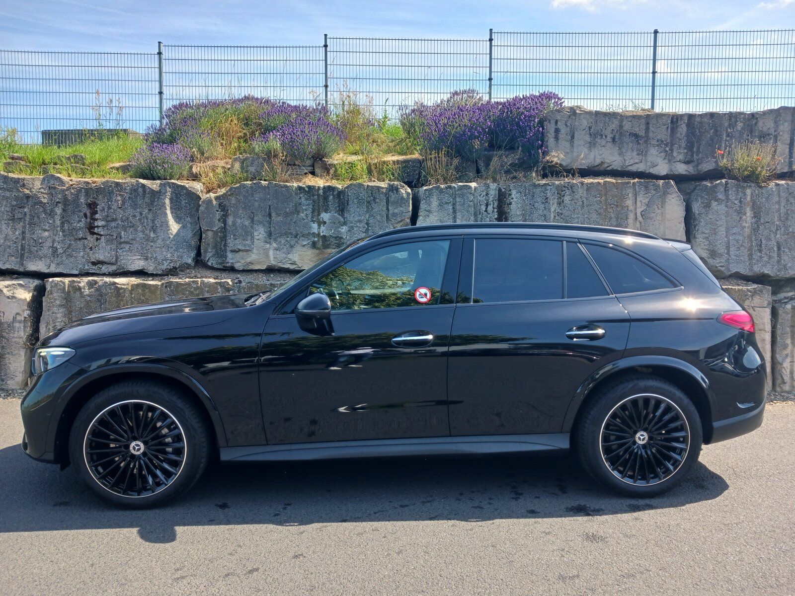 Mercedes-Benz GLC 220 d 4M AMG-PREMIUM+PANO+STAND-HZ+20"+AHK+N