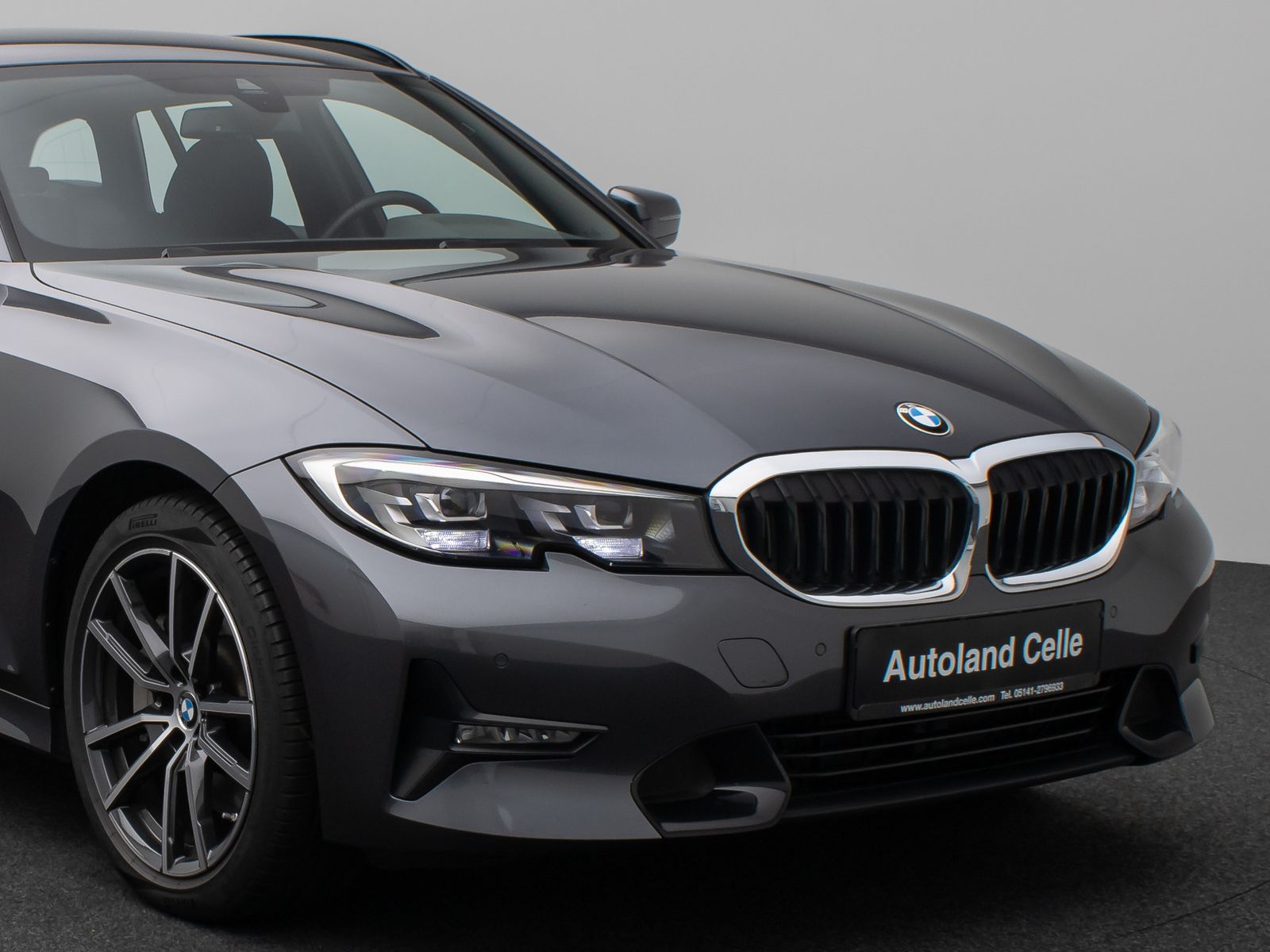 BMW 330i xD SportLine - Samsaru's Car Outlet