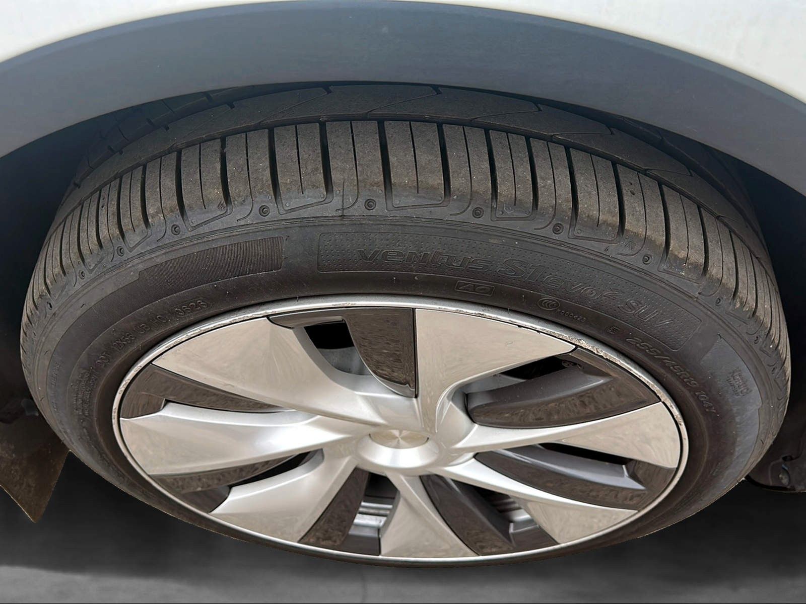 Tesla Model Y Long Range AWD | Autopilot | Pano | AHK