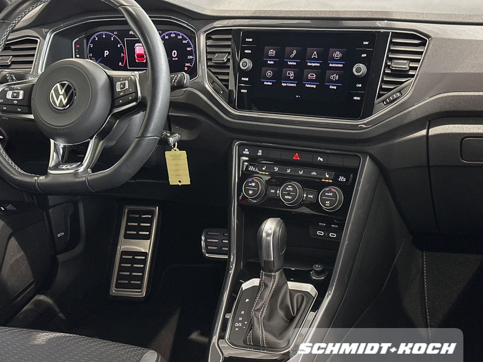 Volkswagen T-Roc 1.5 TSI - Samsaru's Car Outlet