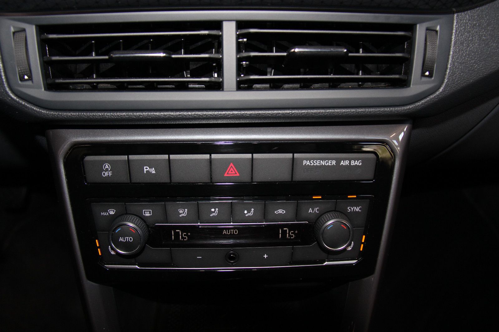 Volkswagen T-Cross Style - Samsaru's Car Outlet