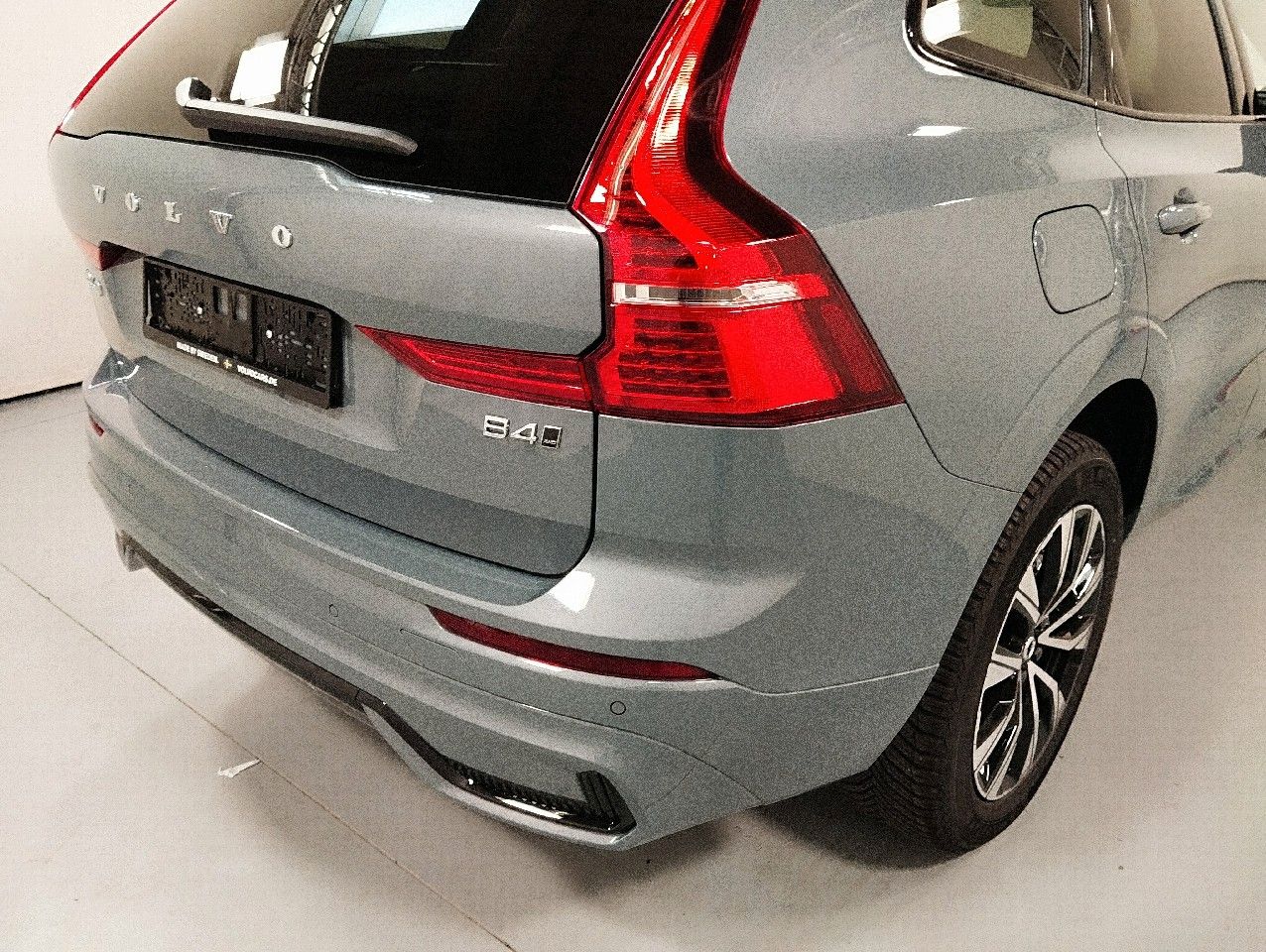 Volvo XC60 B4 Plus Dark Diesel AWD - Samsaru's Car Outlet