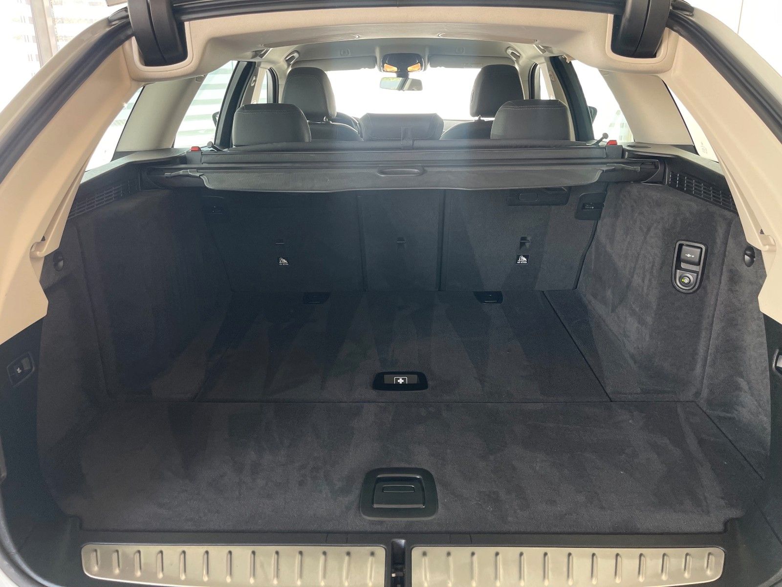 BMW 530d xD LASER HUD 360° AHK 4xKlima DA+ Komf.Zug.