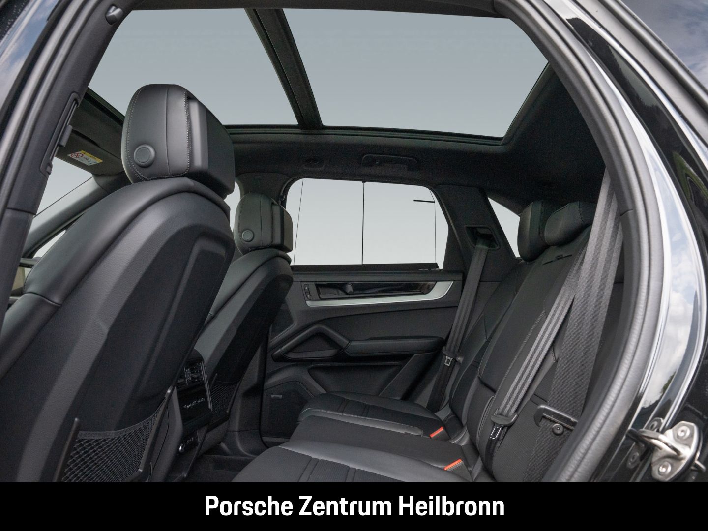 Porsche Cayenne E-Hybrid HA-Lenkung InnoDrive Sportabgas