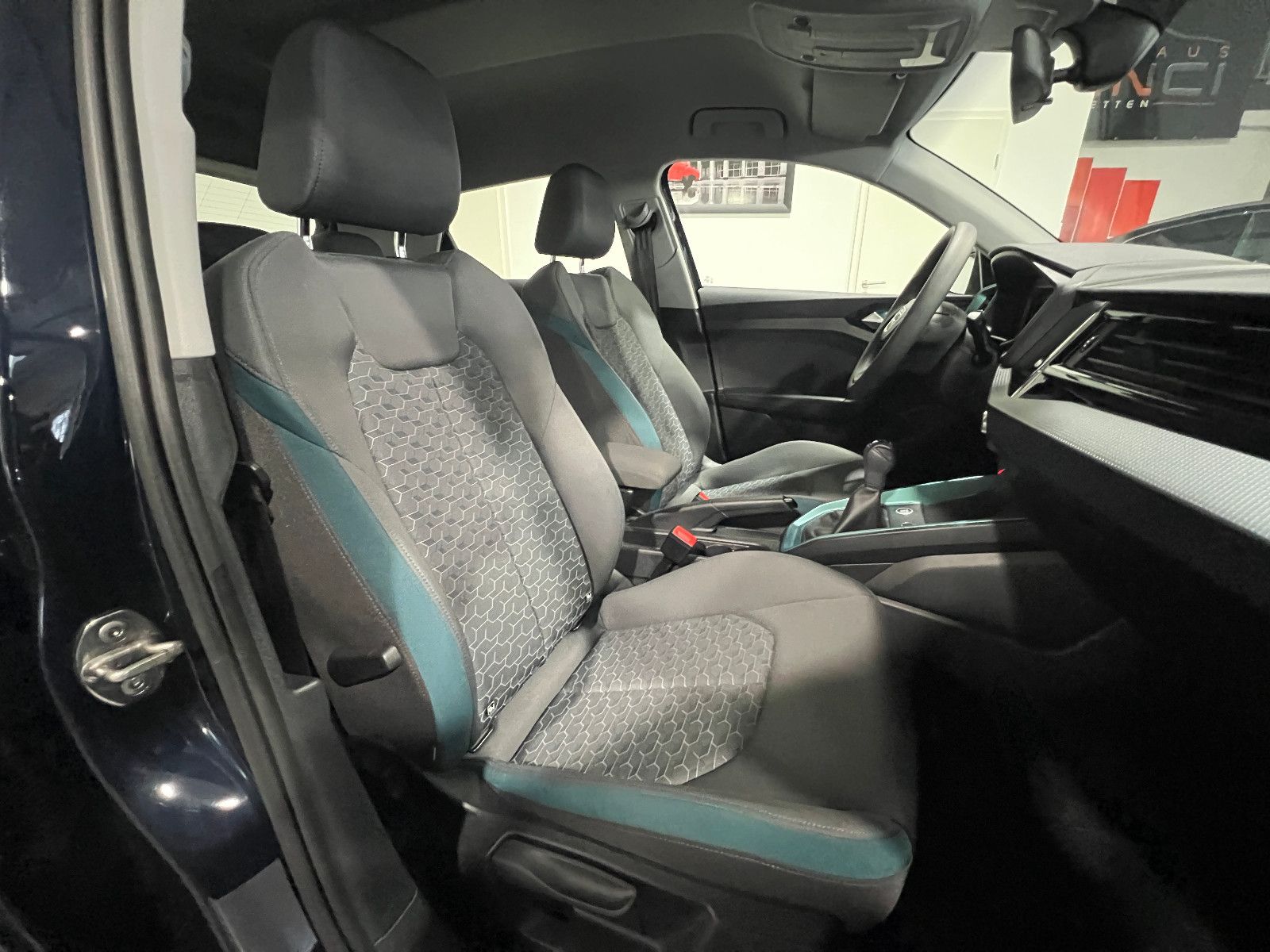 Audi A1 25 TFSi Sportback - Samsaru's Car Outlet