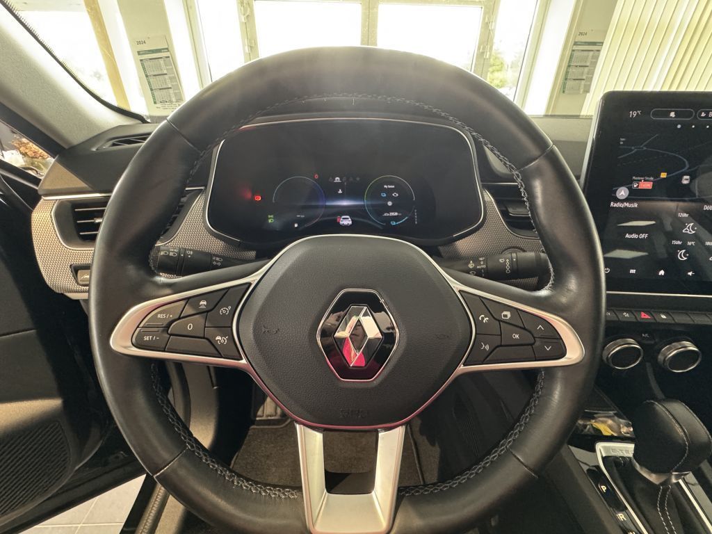 Renault Arkana INTENS E-TECH 145 - Samsaru's Car Outlet