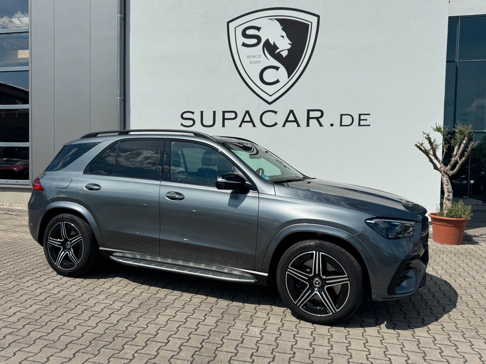Mercedes-Benz GLE 450d*AMG Line*Burmester*AHK*Pano*360°*LED