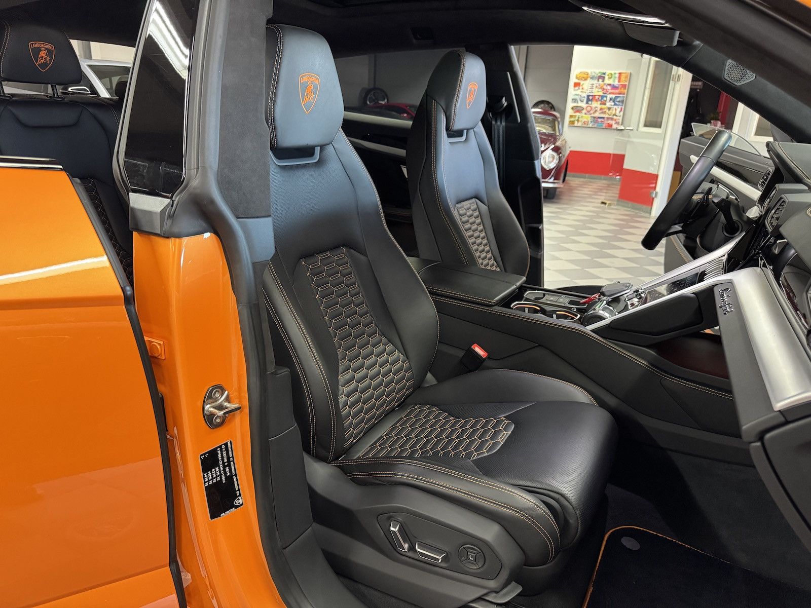 Lamborghini Urus Dt.Auto - Samsaru's Car Outlet