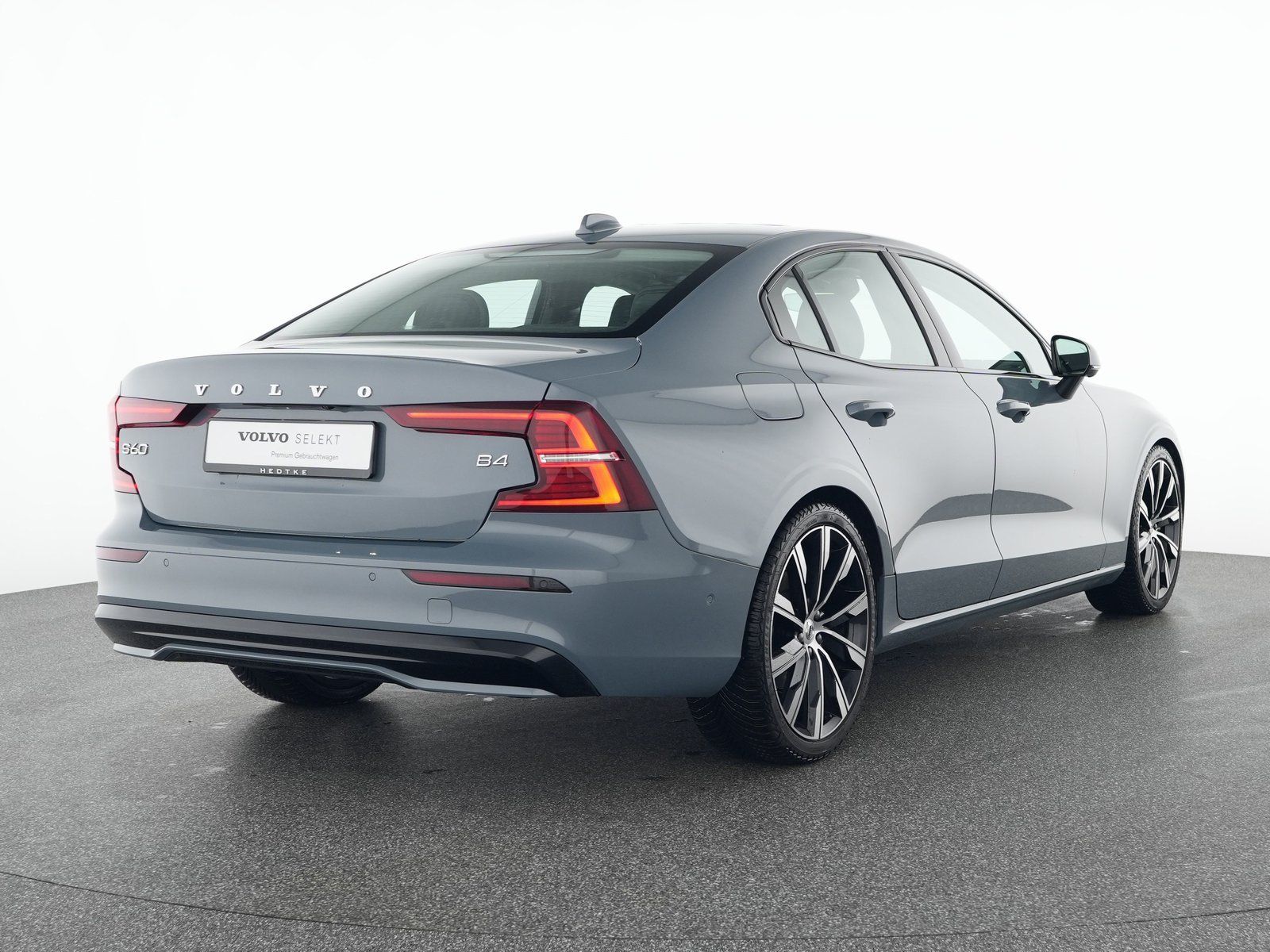 Volvo S60 B4 Plus Dark 360°Panorama*H&K*StHz*20"