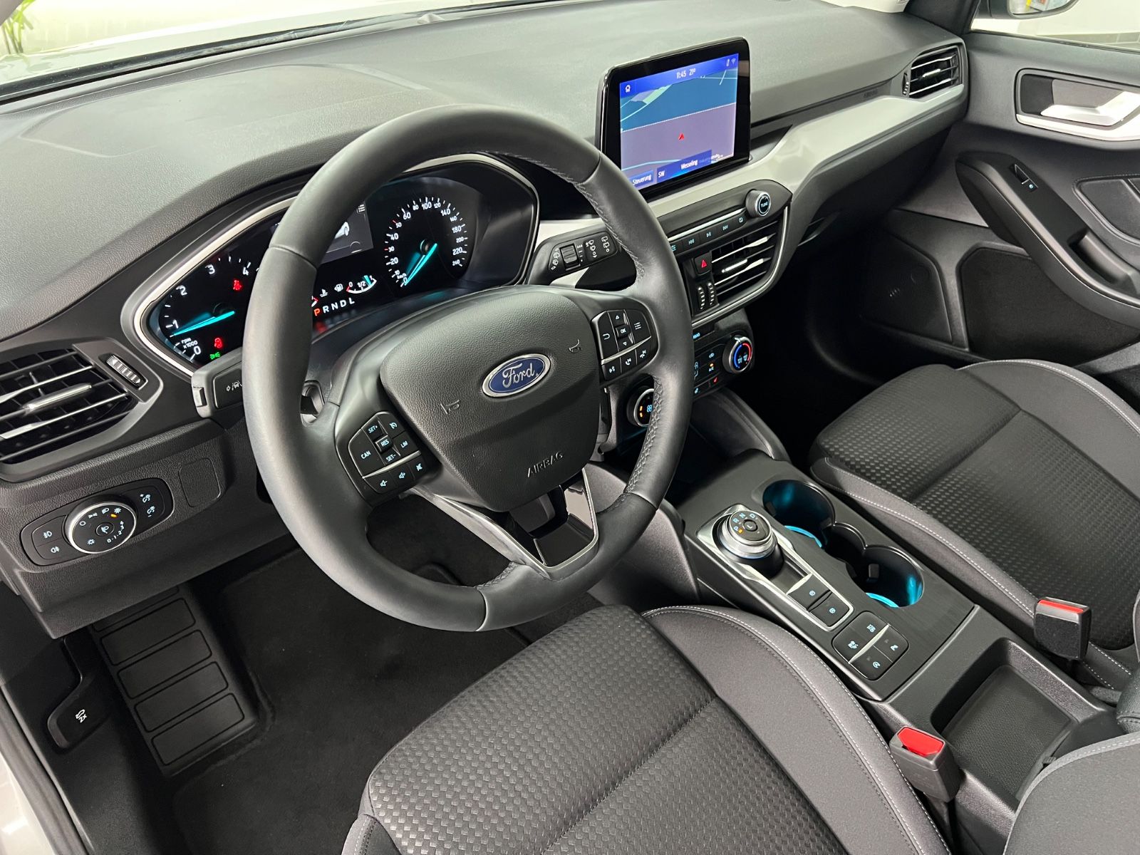 Ford Focus Turnier Cool & Connect - Samsaru's Car Outlet