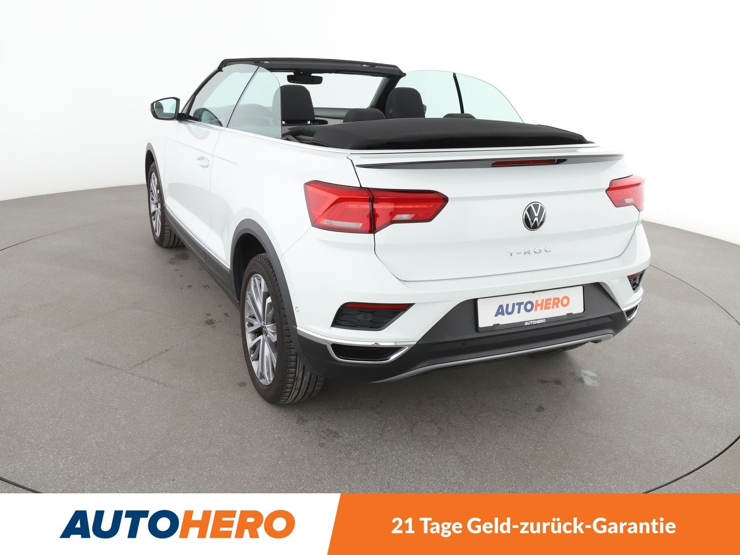Volkswagen T-Roc 1.5 TSI ACT Style - Samsaru's Car Outlet