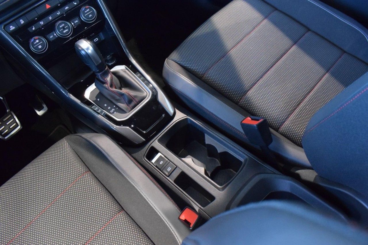 Volkswagen T-Roc Sport 1.5 TSI DSG - Samsaru's Car Outlet