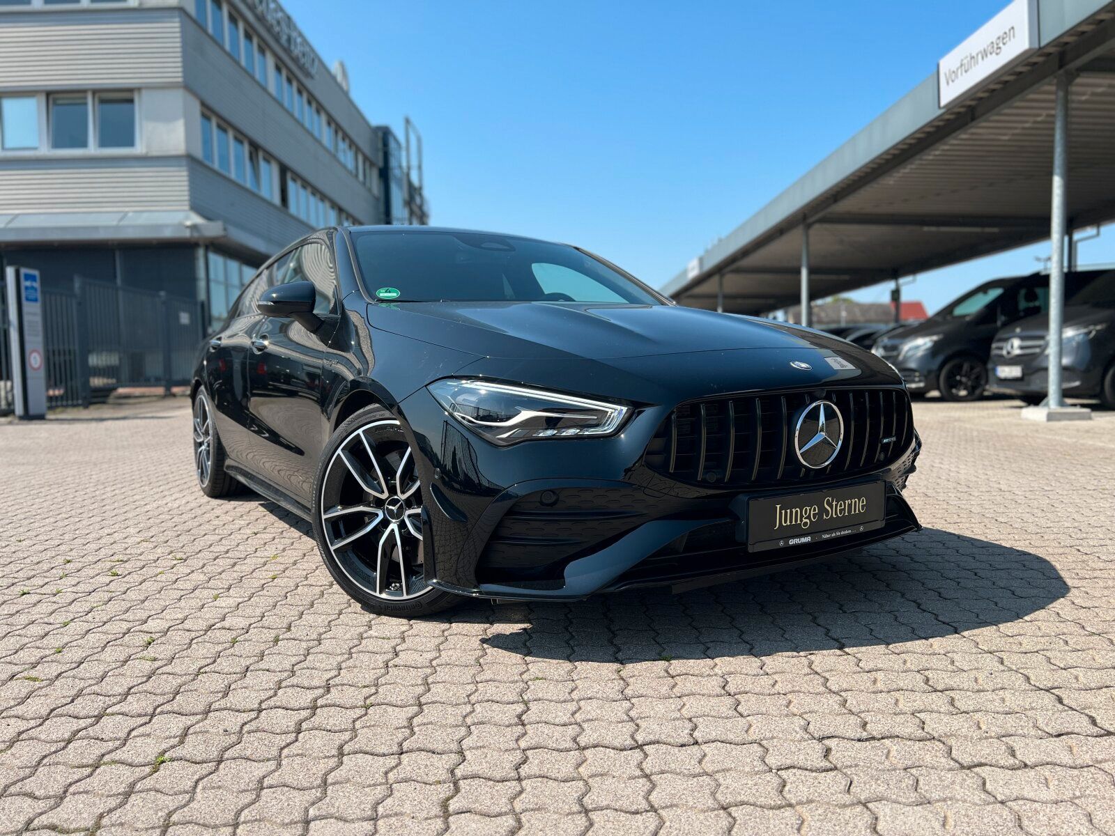 Mercedes-Benz Mercedes-AMG CLA 35 4M SB - Samsaru's Car Outlet