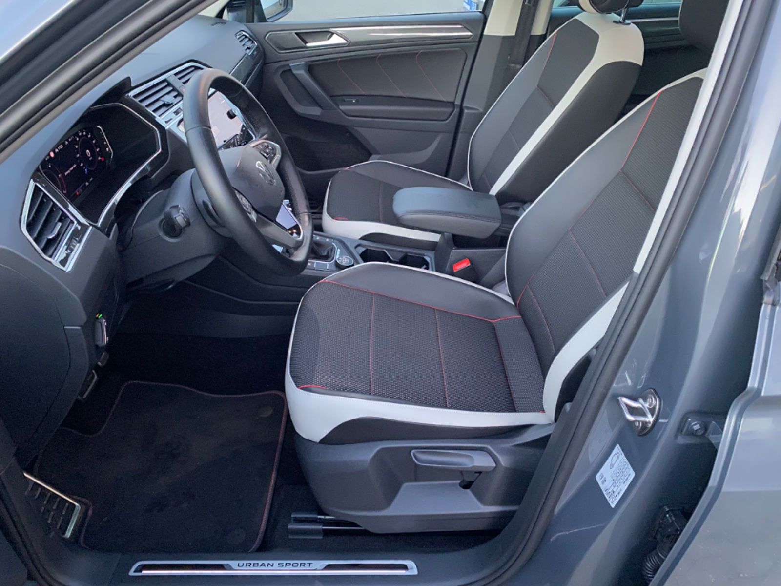 Volkswagen Tiguan Life 2.0 TDI 4Motion - Samsaru's Car Outlet