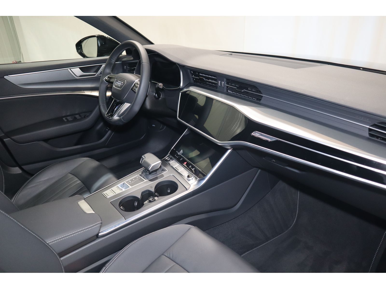 Audi A6 Avant 40 TDI advanced - Samsaru's Car Outlet
