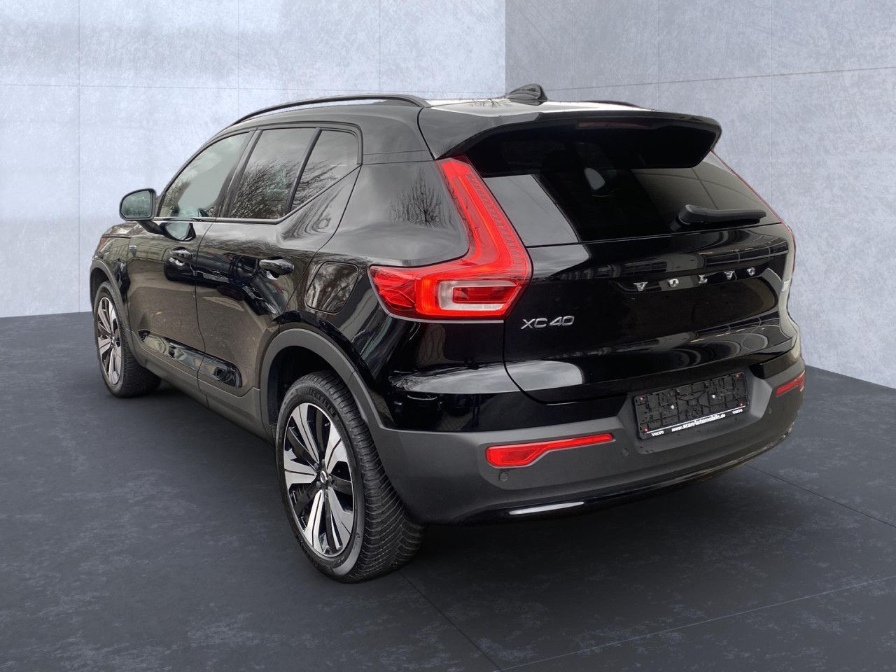 Volvo XC 40 Core Recharge Pure Electric 2WD Bluetooth
