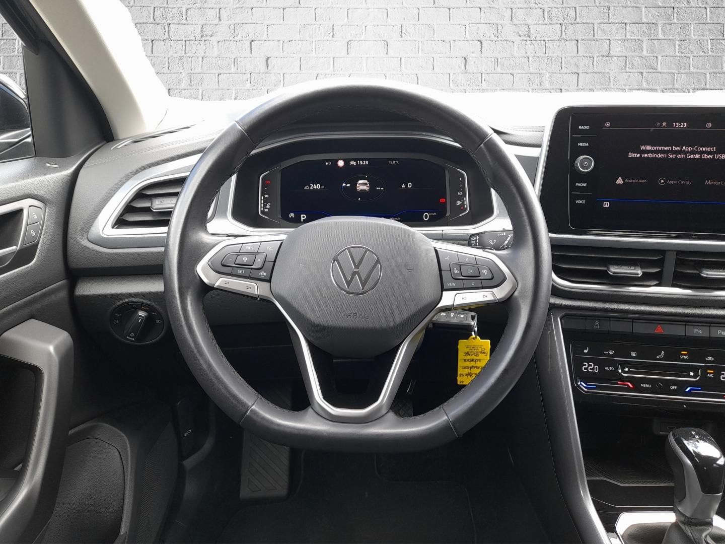 Volkswagen T-ROC Style 1.5 TSI - Samsaru's Car Outlet
