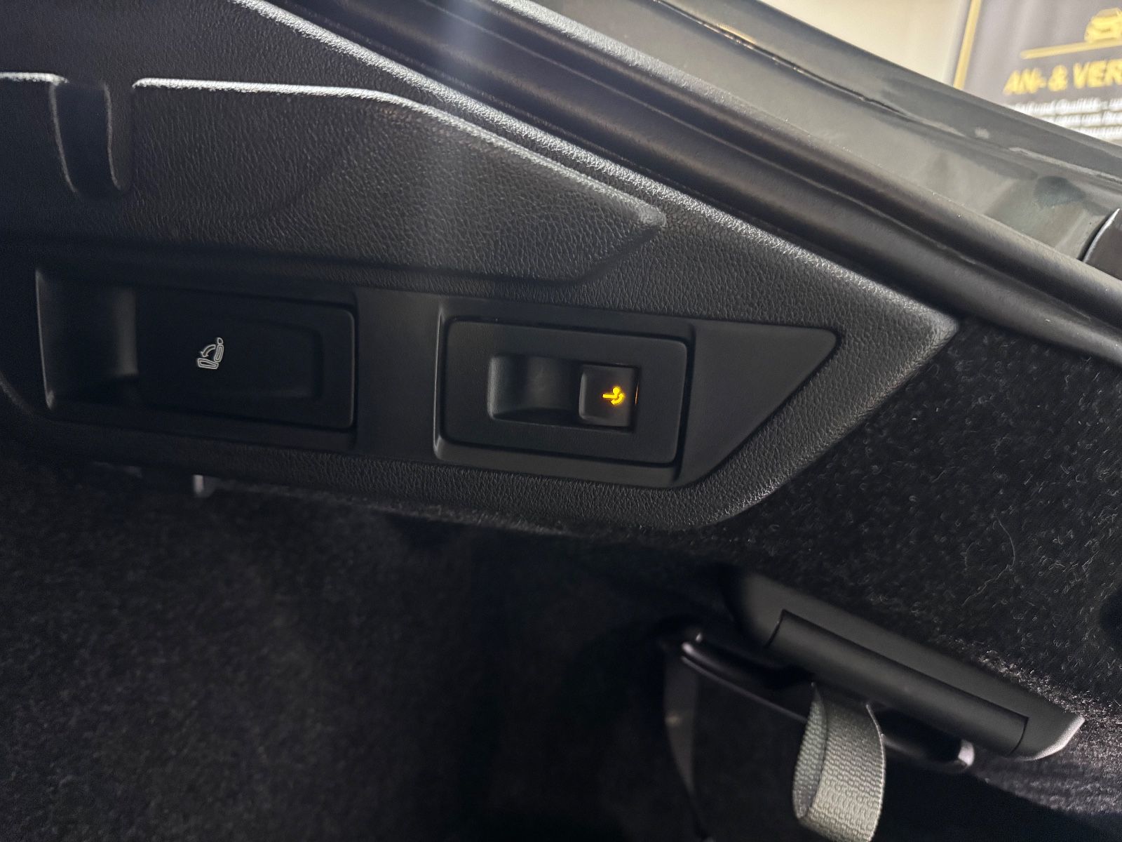 Skoda OctaviaLim. FirstEdition2.0TDI DSG/STANDHEIZ/AHK