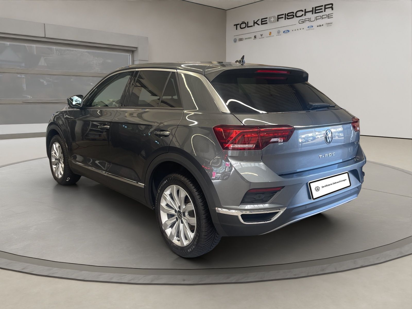 Volkswagen T-Roc 1.5 TSI Sport - Samsaru's Car Outlet