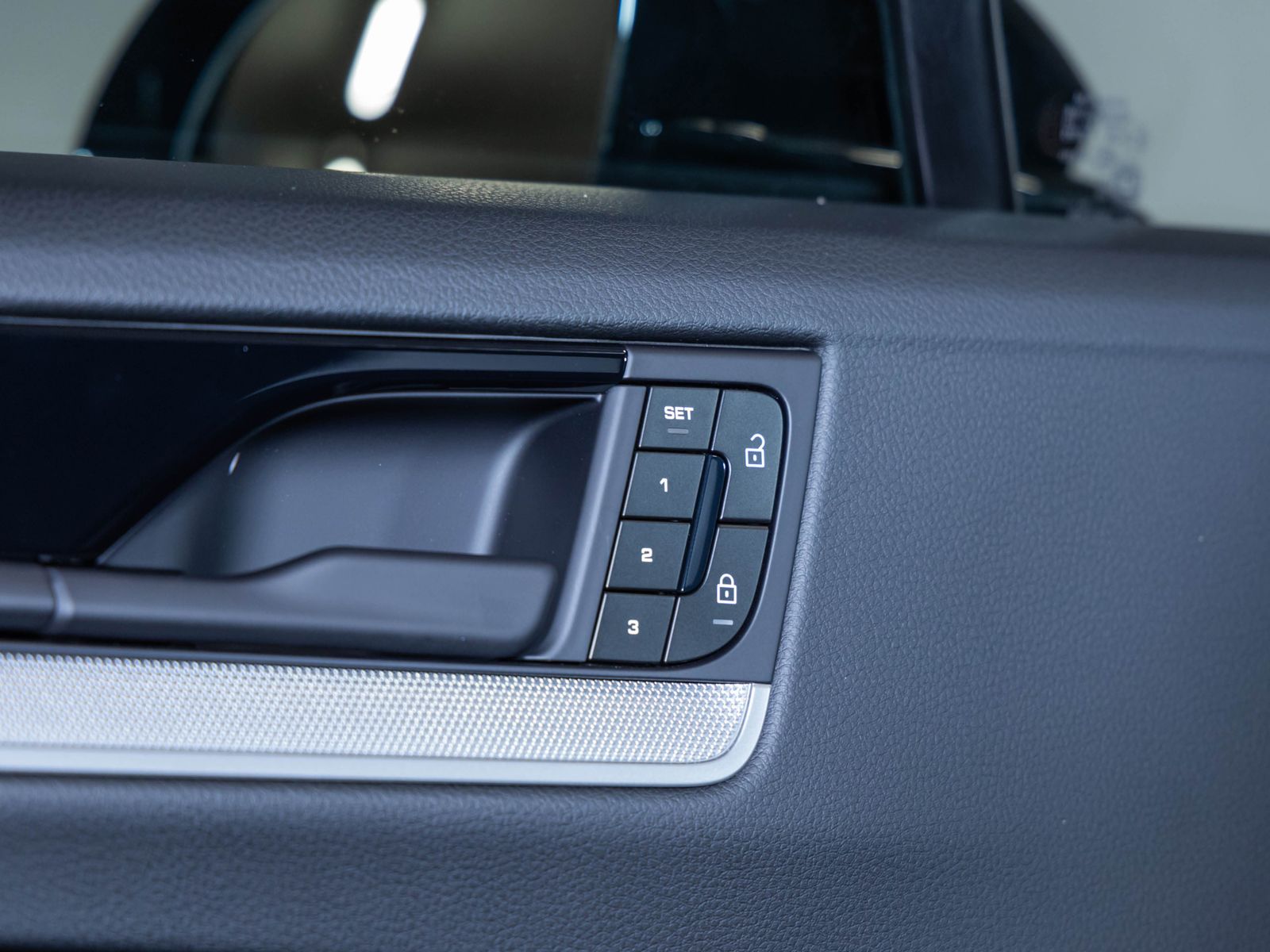 Porsche Cayenne E-Hybrid Panoramadach Luftfederung
