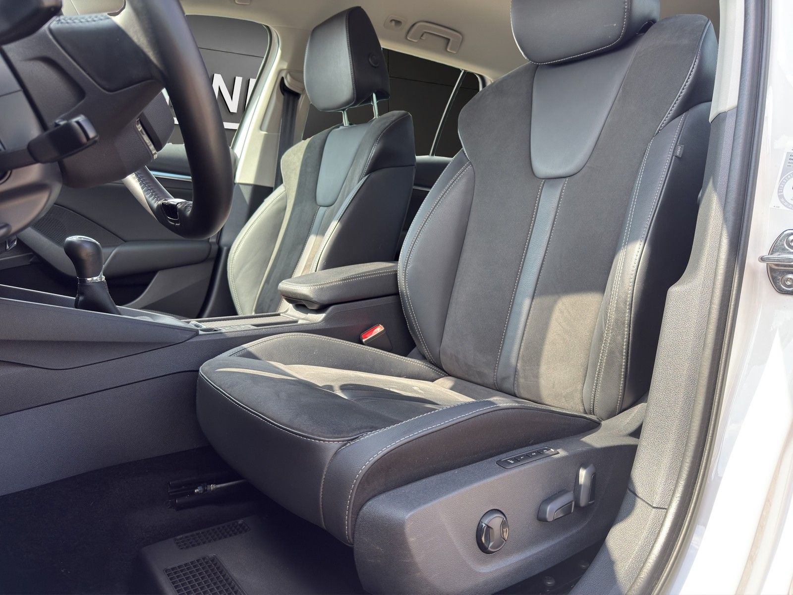 Skoda Octavia Combi 1.5TSI First Edition - Samsaru's Car Outlet