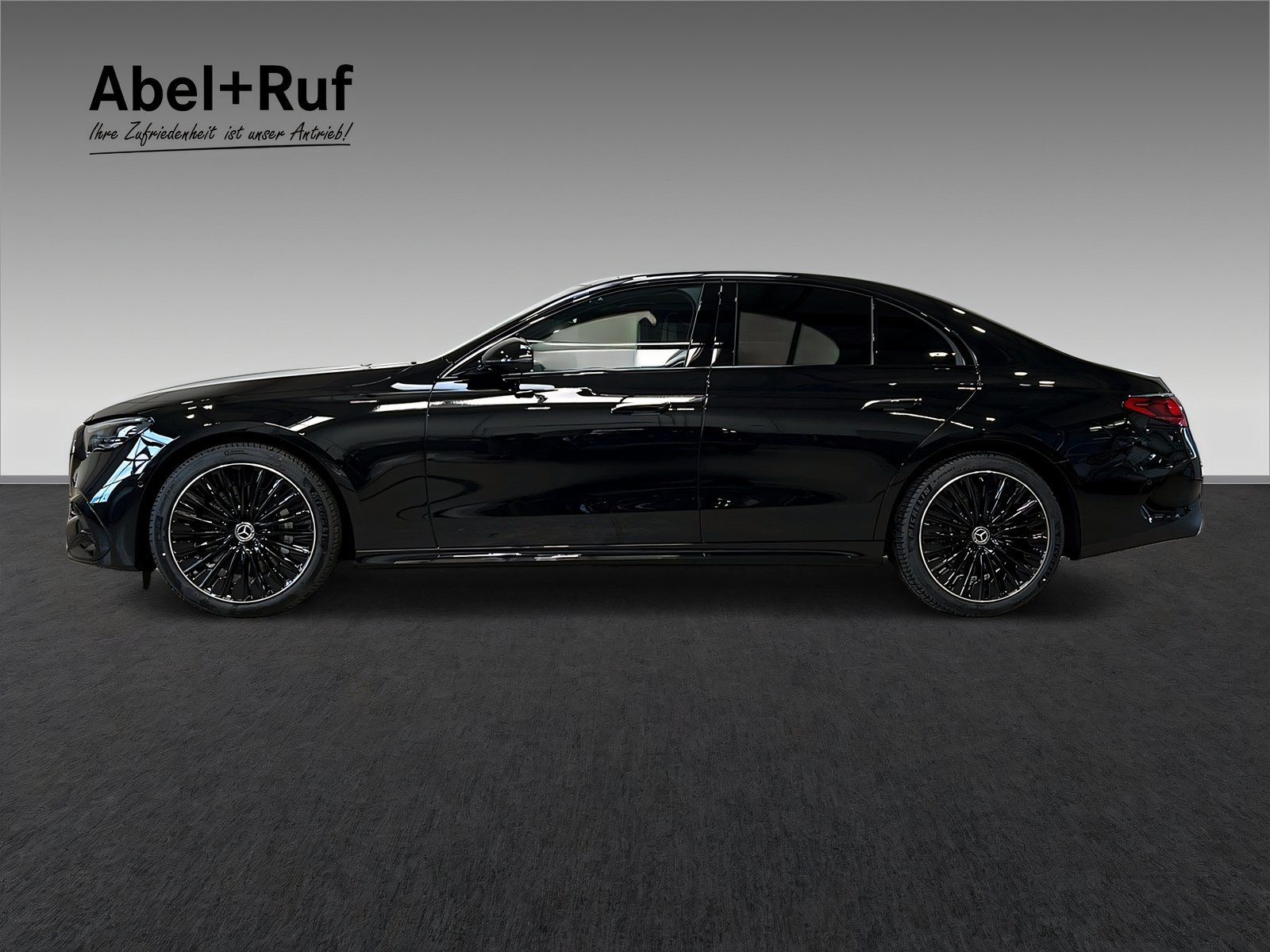Mercedes-Benz E 450 d 4M+AMG+LEDER+PREMIUM+AHK+STANDHEIZUNG