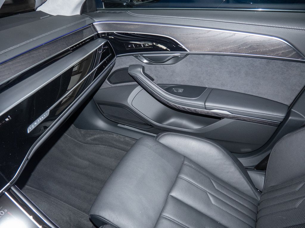 Audi A8 60 TFSI e L quattro - Samsaru's Car Outlet