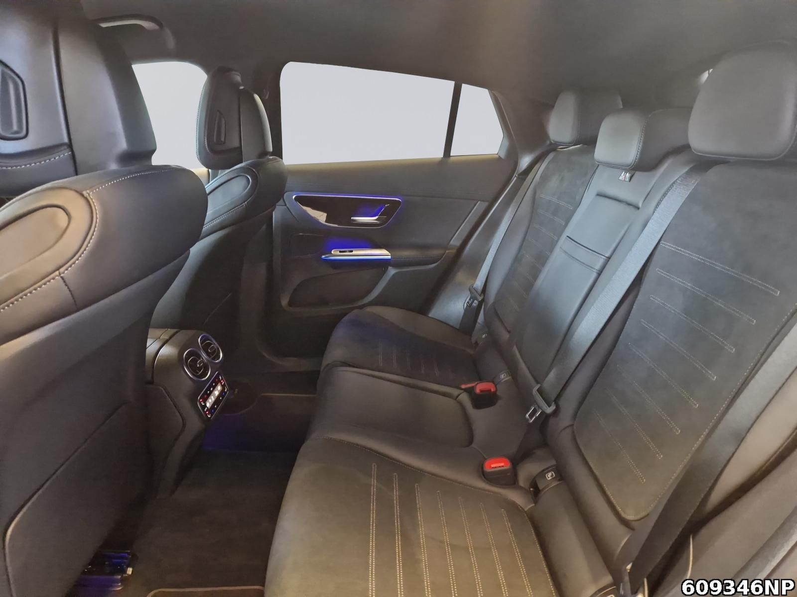 Mercedes-Benz GLC 300 e 4M AMG Coupé AHK DIGITAL Distronic+
