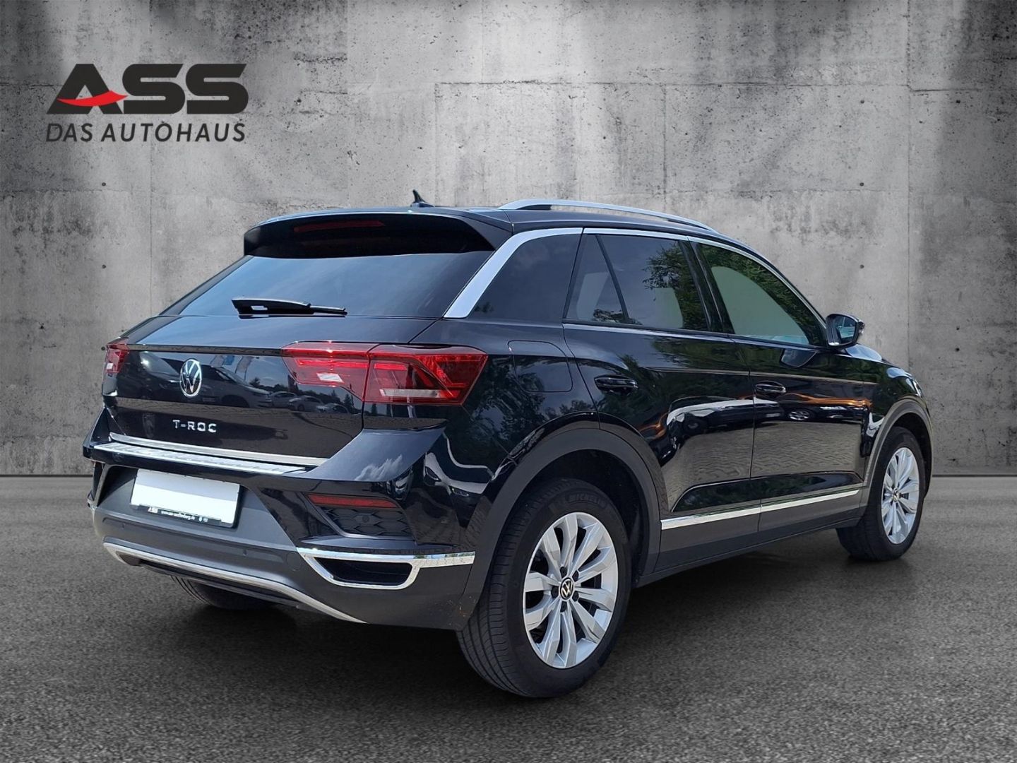Volkswagen T-Roc 1.5 TSI EU6d Sport - Samsaru's Car Outlet