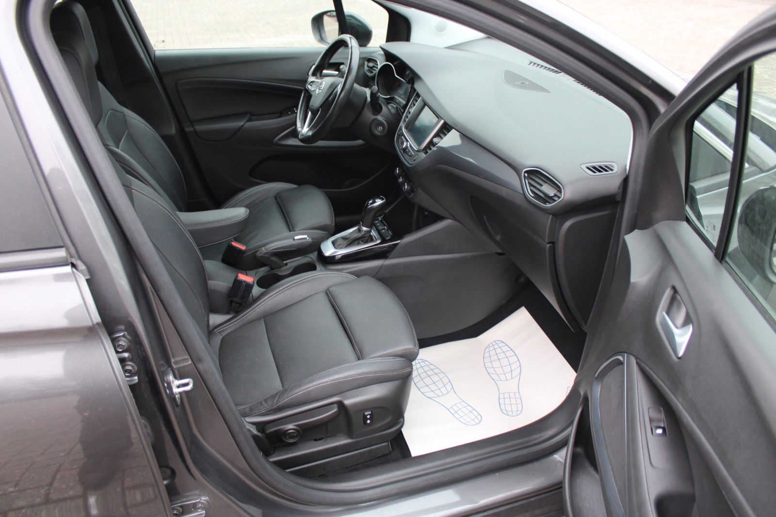 Opel Crossland Elegance - Samsaru's Car Outlet