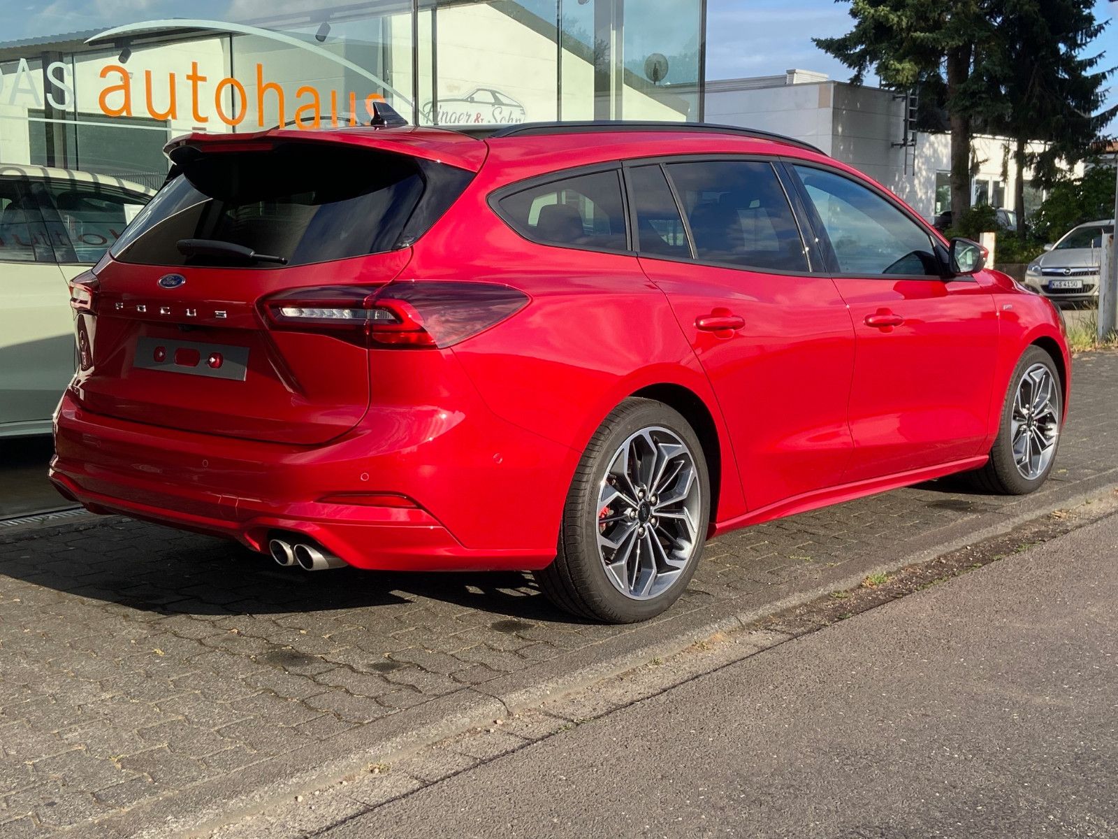 Ford Focus Turnier 1.5 EcoBlue ST-Line X NAVI+RFK*AHK
