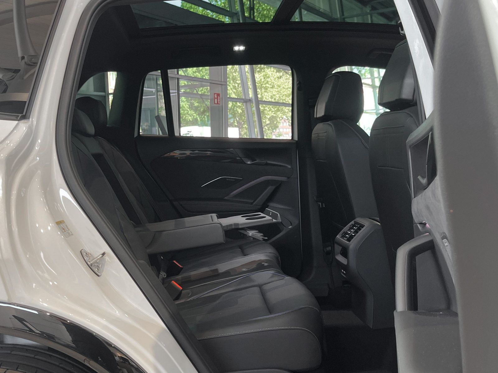 Volkswagen Tiguan 2.0 TSI DSG R-Line 4M Panorama 360°