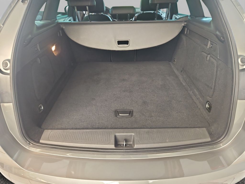 Opel Astra 1.5 D ST Automatik Ultimate - Samsaru's Car Outlet
