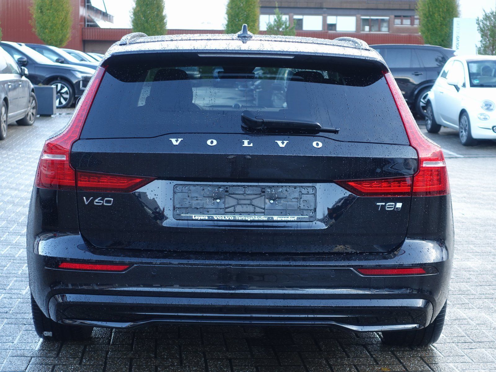 Volvo V60 Ultra Dark T8 AWD Plug-in Hybrid/360/B&W/AHK