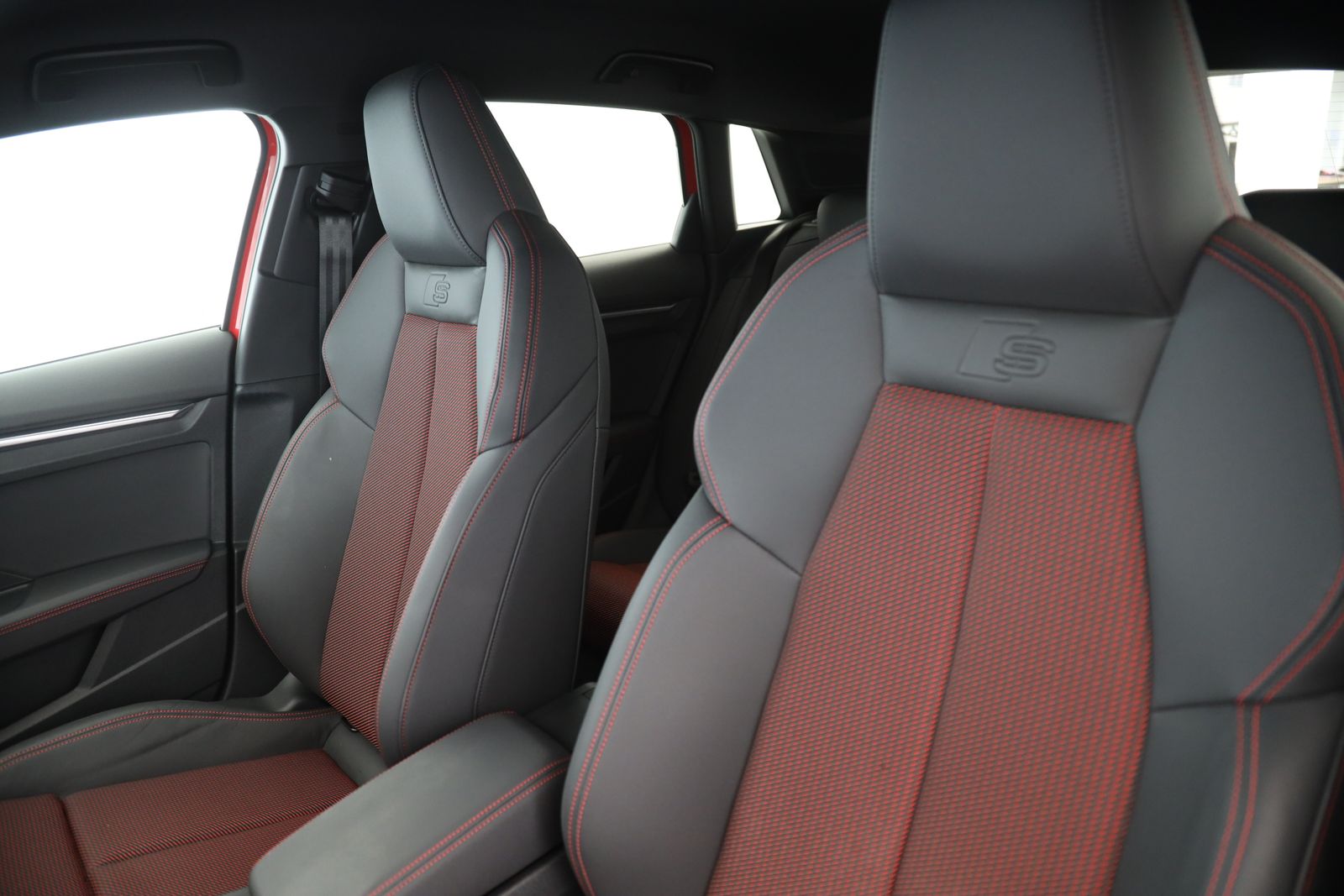 Audi A3 allstreet 35 TFSI S tronic S line | AHK |