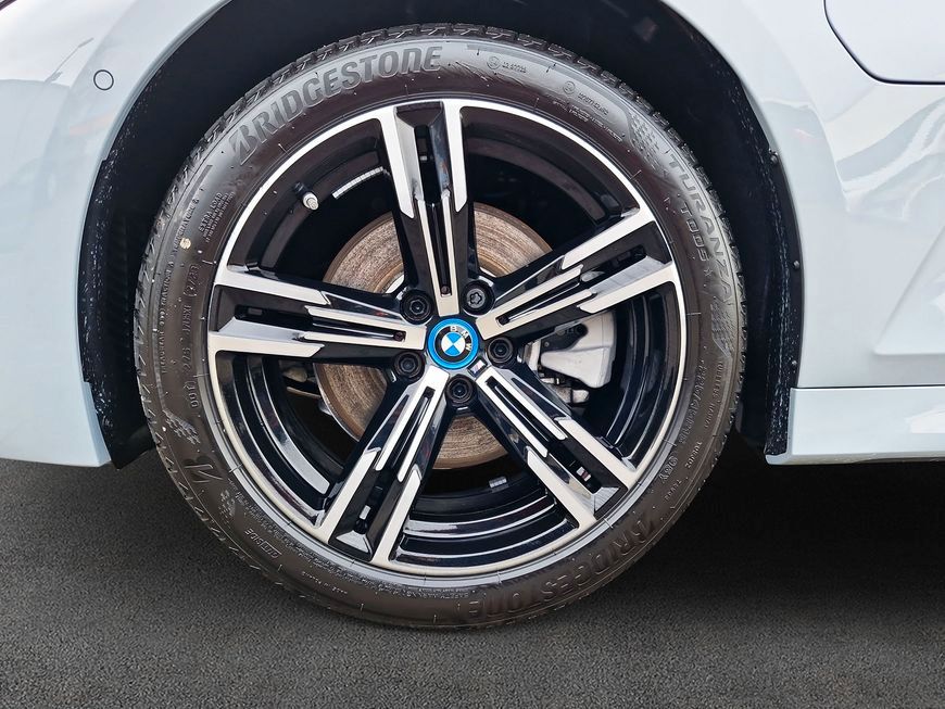 BMW 330e xDrive Aut. - Samsaru's Car Outlet