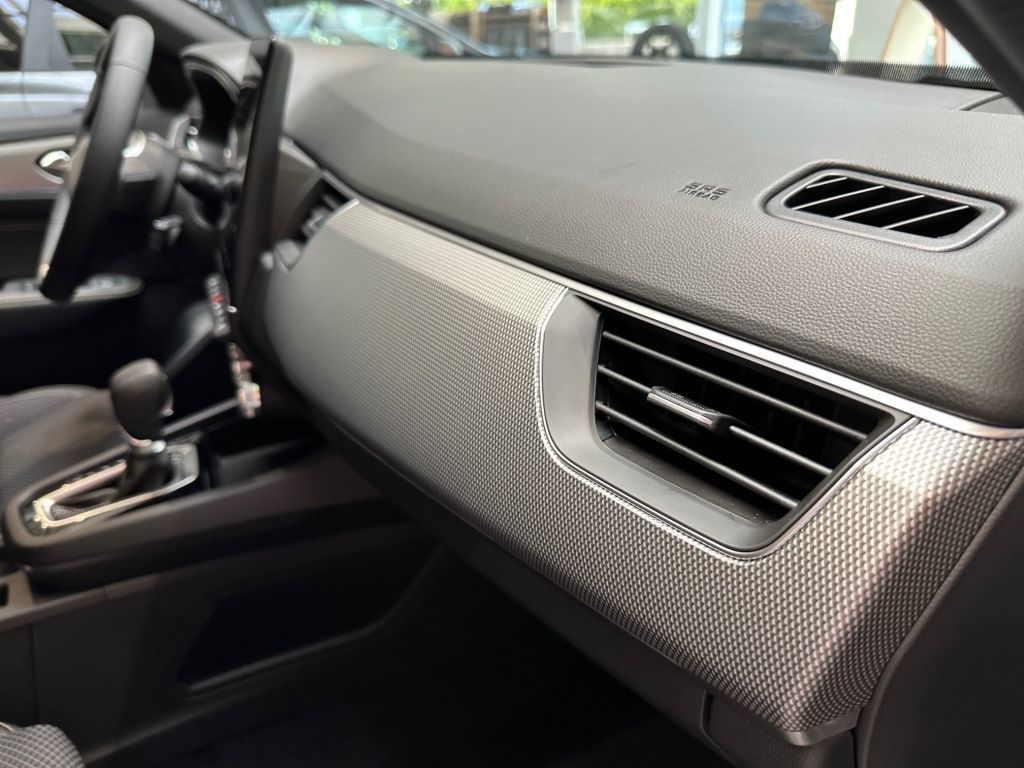 Renault Arkana TECHNO E-Tech Full Hybrid - Samsaru's Car Outlet