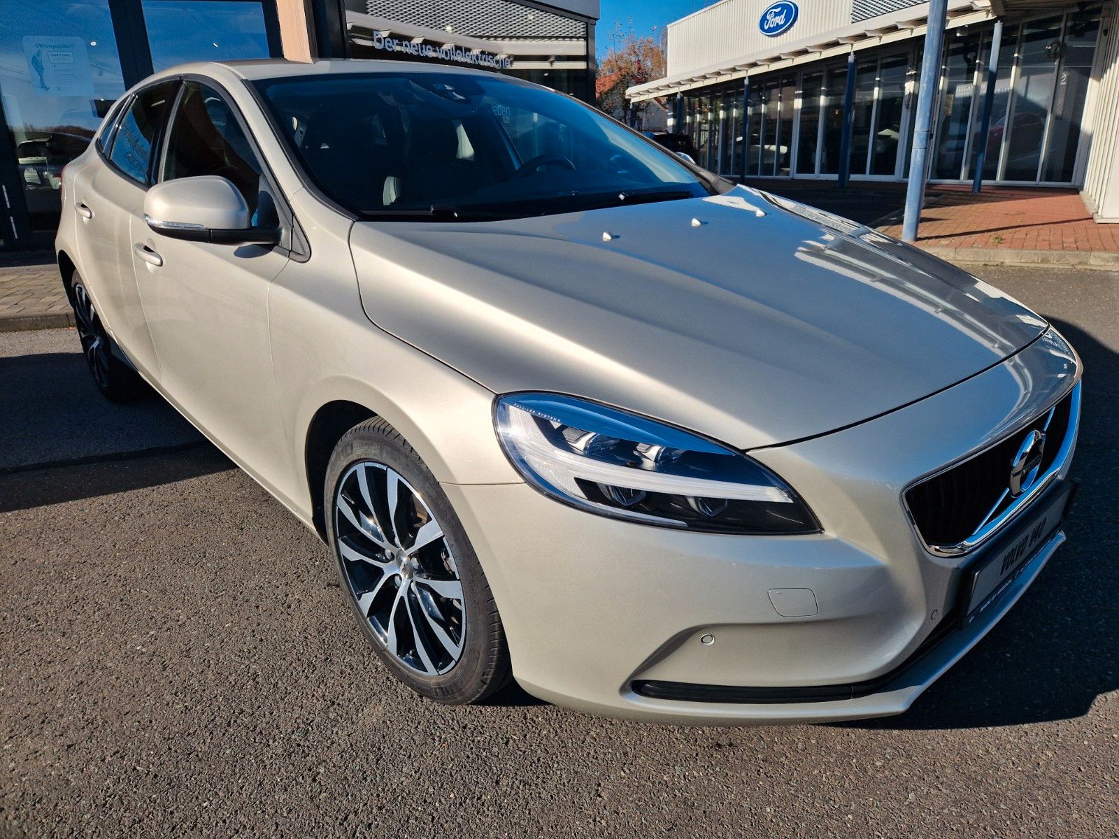 Volvo V40 T2 Momentum