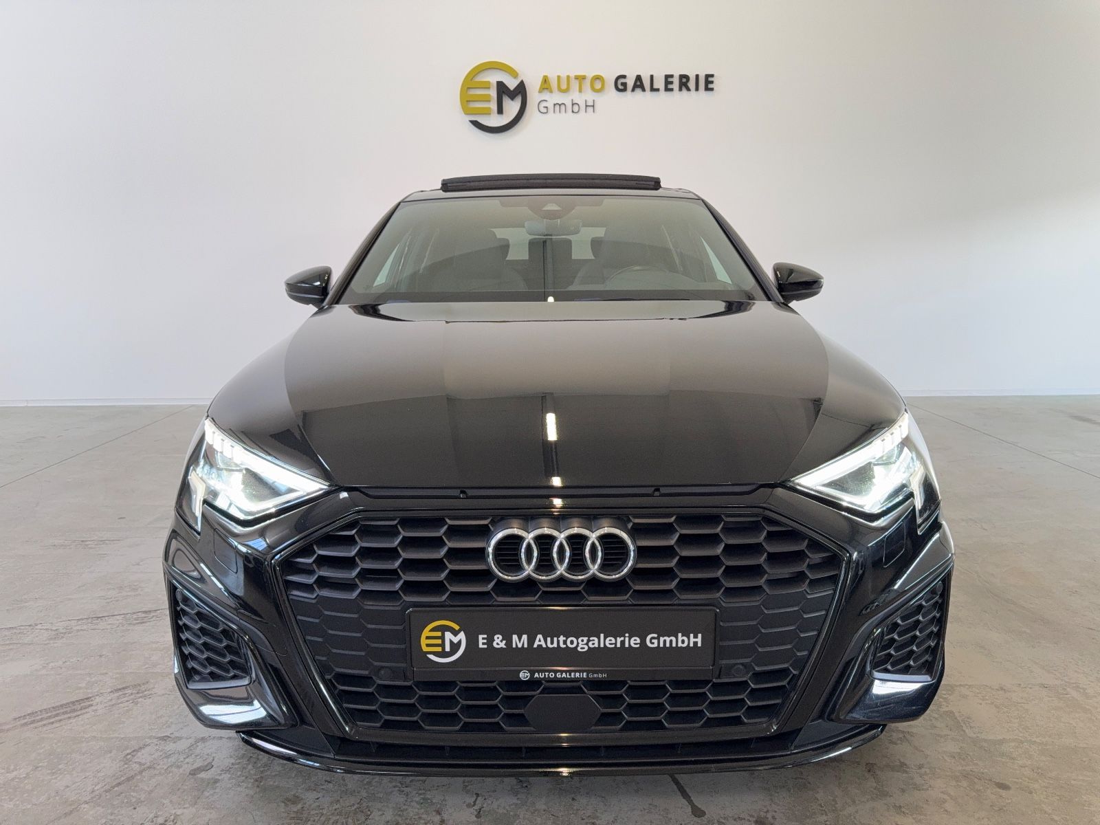 Audi A3 Limousine 35 TFSI S line Pano Kam ACC black