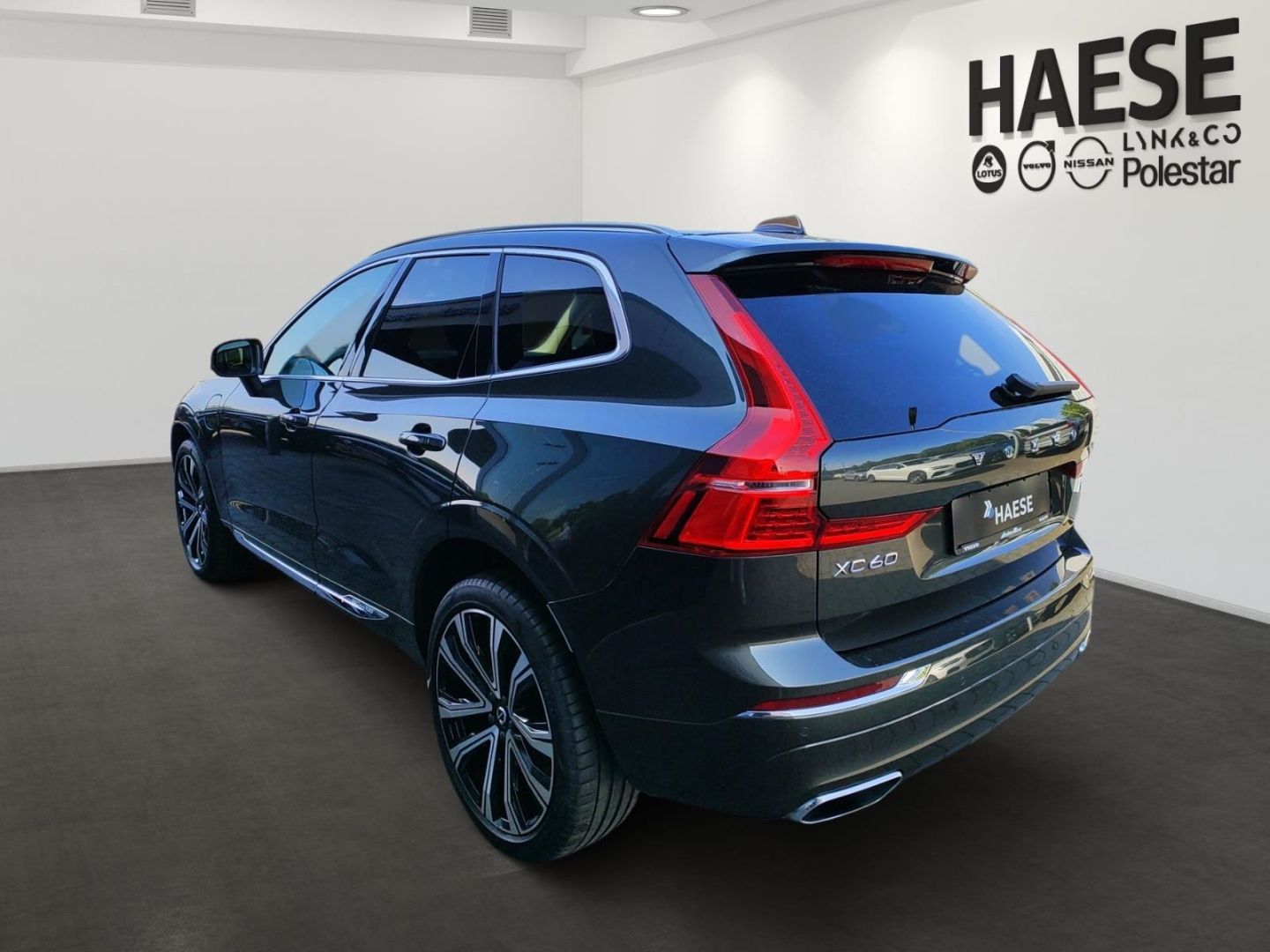 Volvo XC60 T8 Inscription Recharge Plug-In Hybrid AWD - Samsaru's Car Outlet