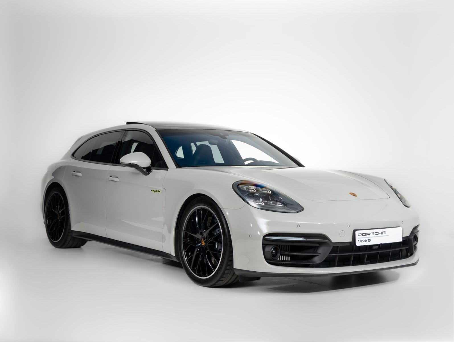 Porsche Panamera 4 E-Hybrid Sport Turismo Platinum Editi