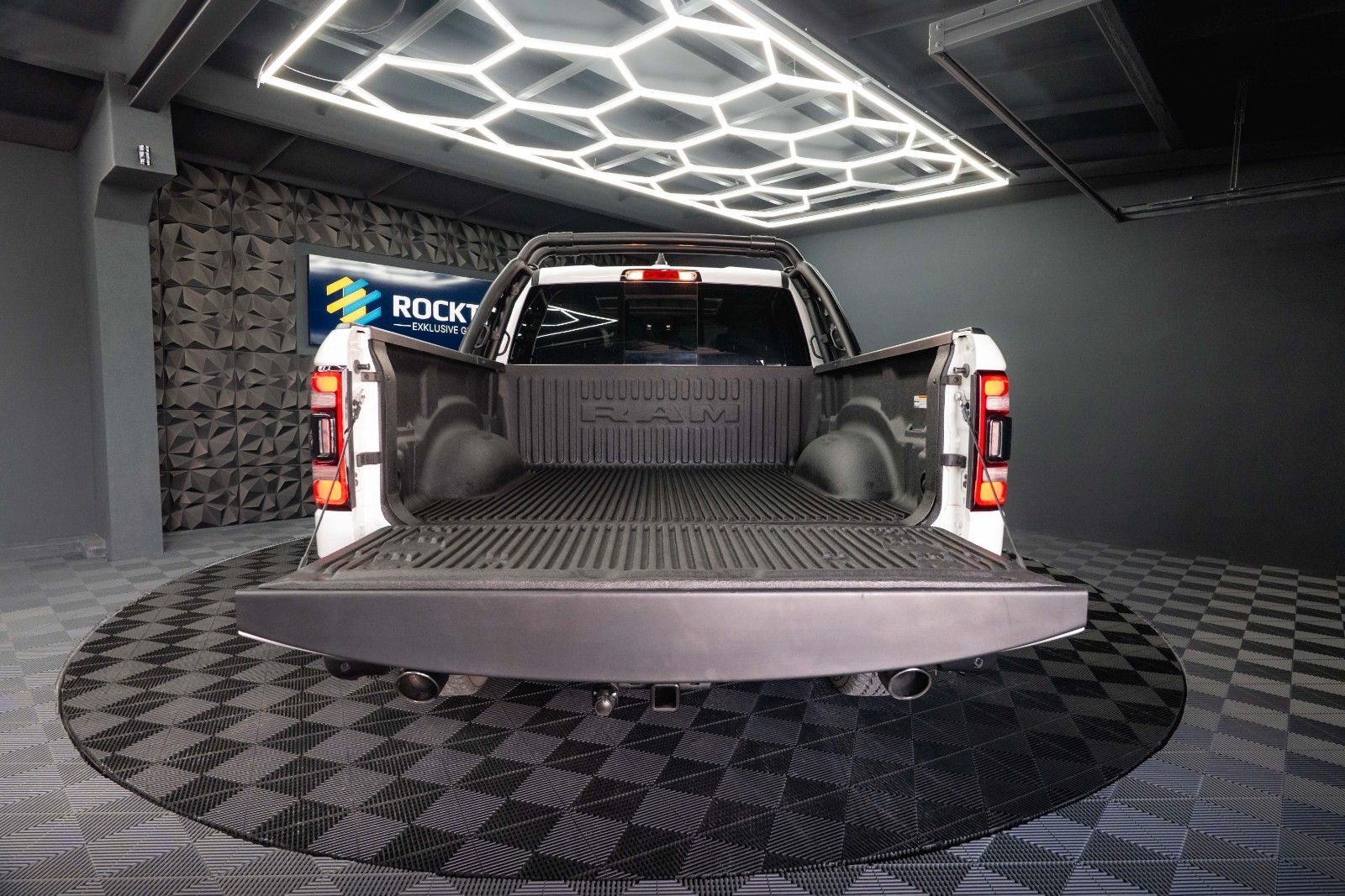 Dodge RAM 3.0 MY 25 TWIN TURBO LARAMIE Night Pano ACC