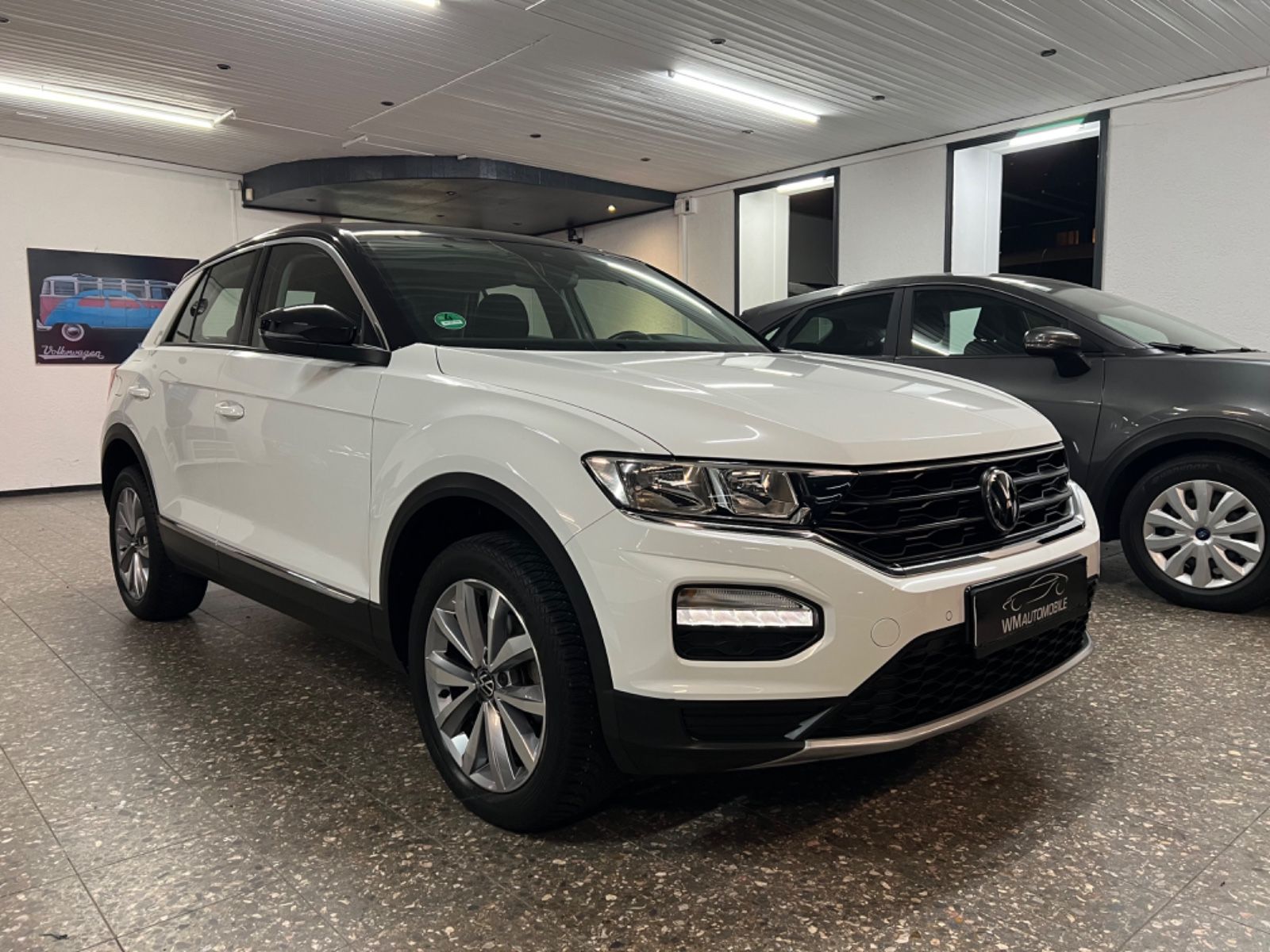 Volkswagen T-Roc Style - Samsaru's Car Outlet