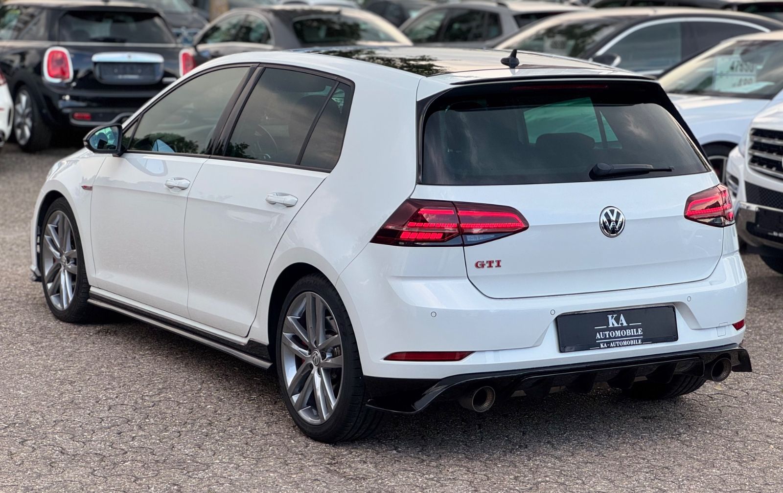 Volkswagen Golf VII GTI TCR - Samsaru's Car Outlet