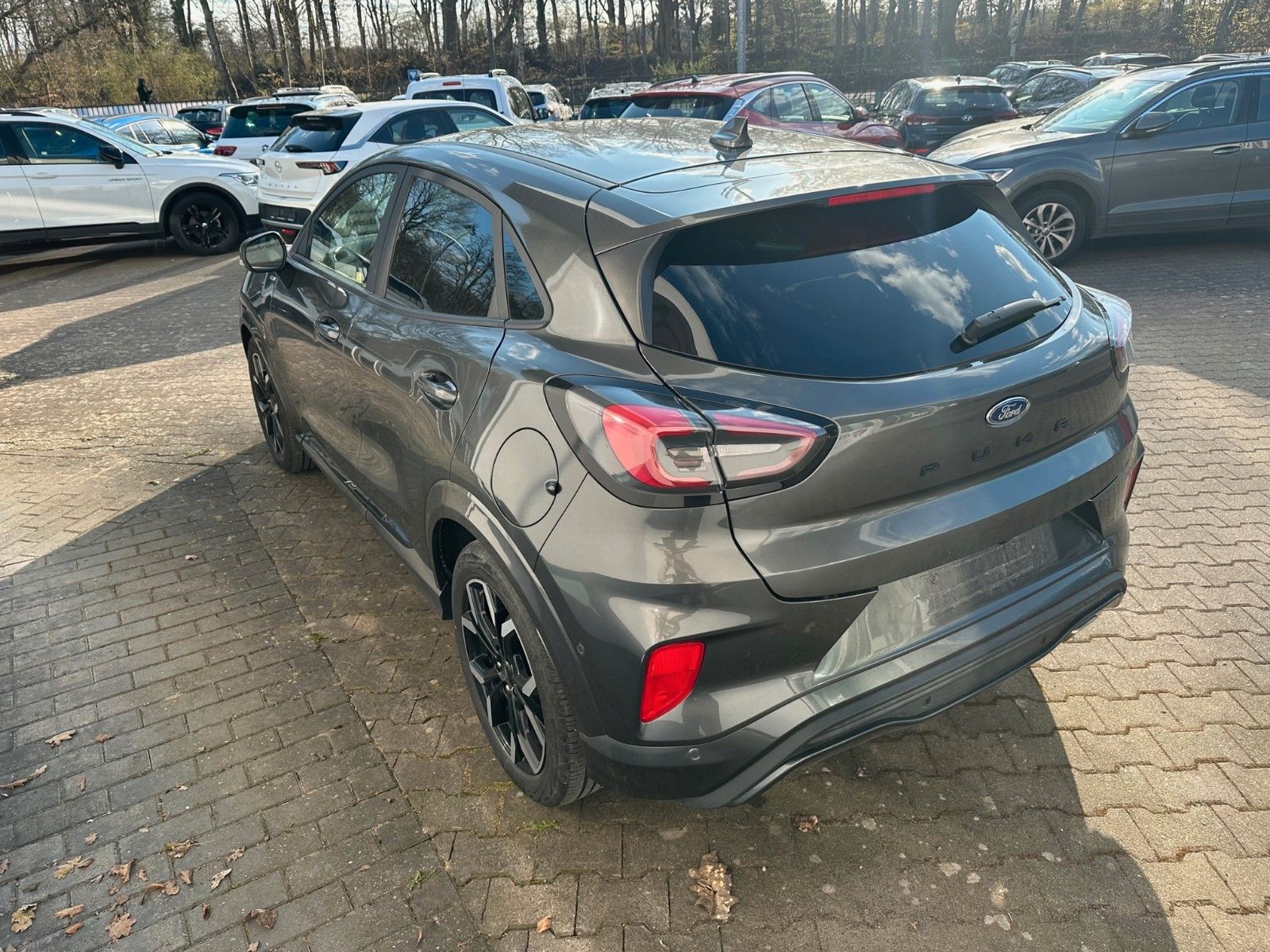 Ford Puma Hybrid ST-Line X - Samsaru's Car Outlet