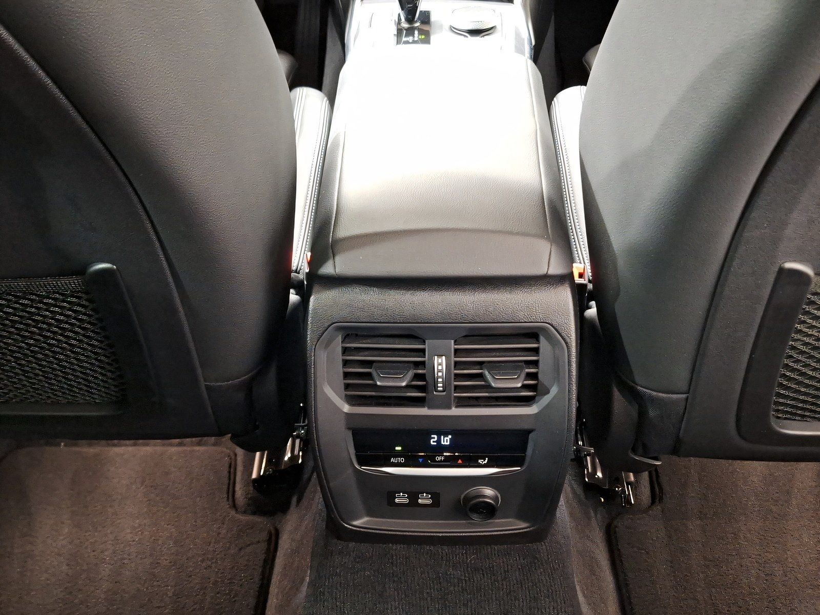BMW 330i Touring Sport Line - Samsaru's Car Outlet